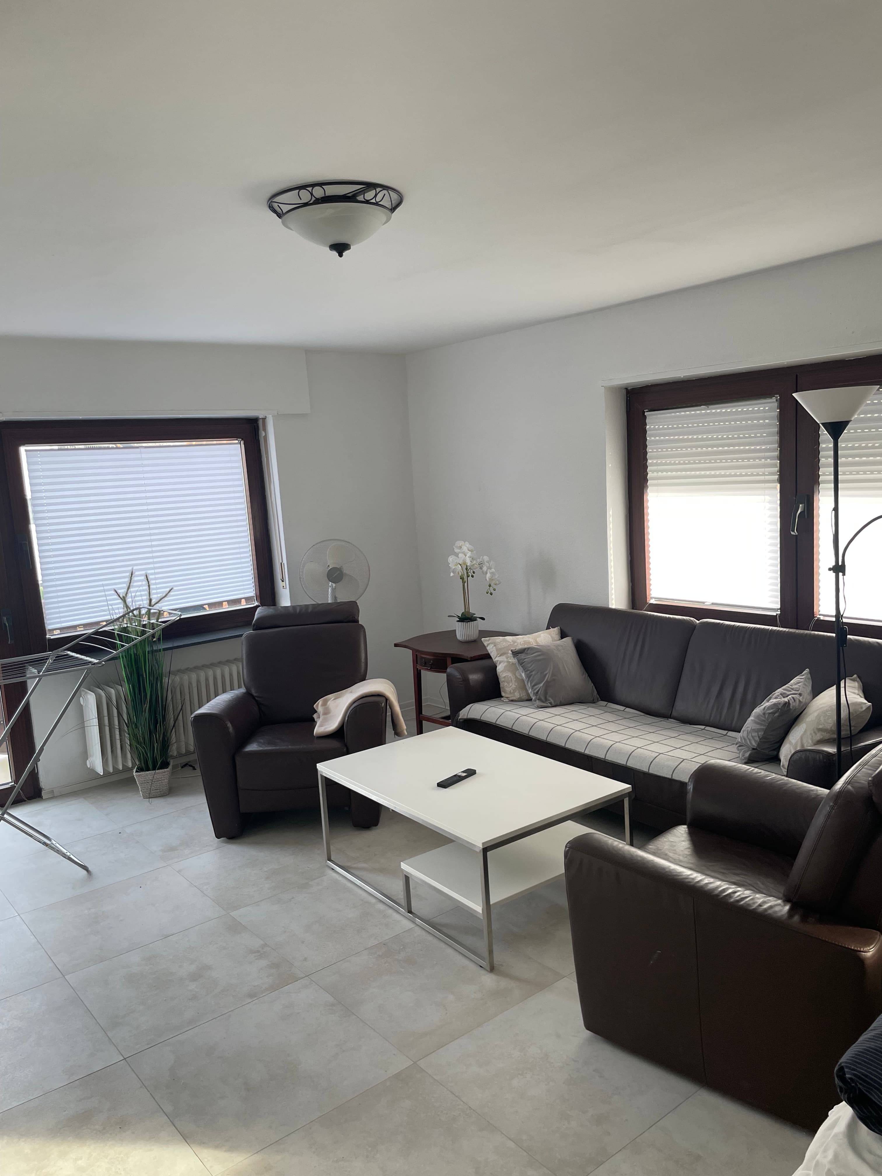 Zwischen Mitte drei Zimmerwohnung - photo 3