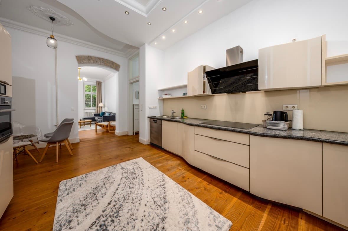 Wunderschöne 3-Zimmer Altbauwohnung In Wilmersdorf - photo 3